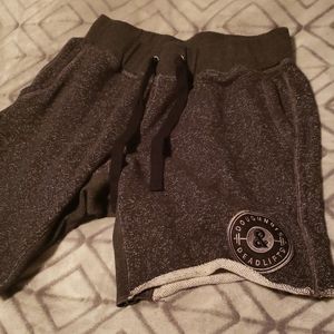 Medium doughnuts and deadlifts shorts